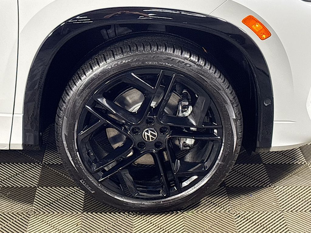 2025 Volkswagen Tiguan 2.0T SE R-Line Black