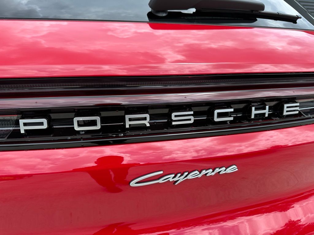 Thumbnail: 2025 Porsche Cayenne - 12