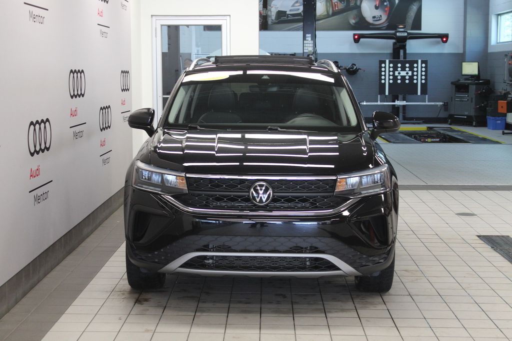 Thumbnail: 2023 Volkswagen Taos - 9