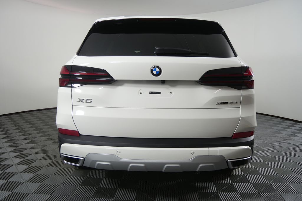 Thumbnail: 2026 BMW X5 - 4