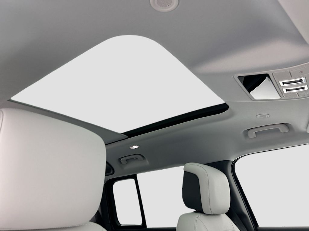 Thumbnail: 2026 Land Rover Defender - 17