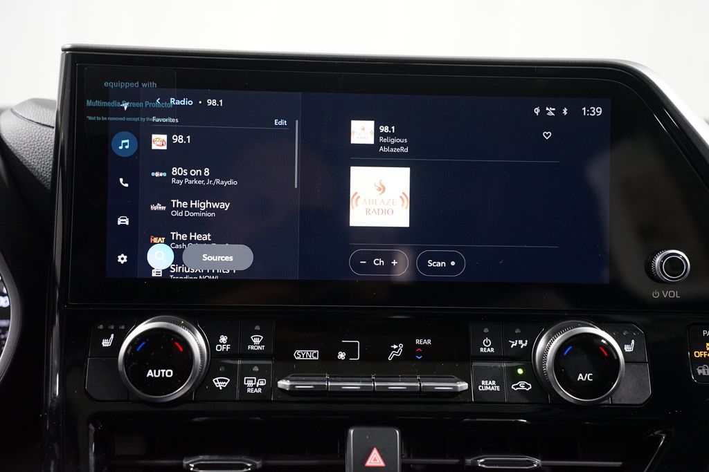 Thumbnail: 2026 Toyota Highlander - 18