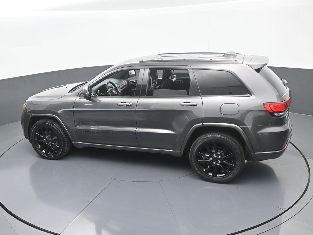 Used 2019 Granite Crystal Metallic Clearcoat Jeep Altitude image 41