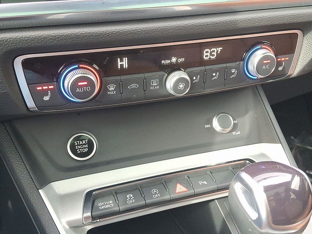 Thumbnail: 2022 Audi Q3 - 16