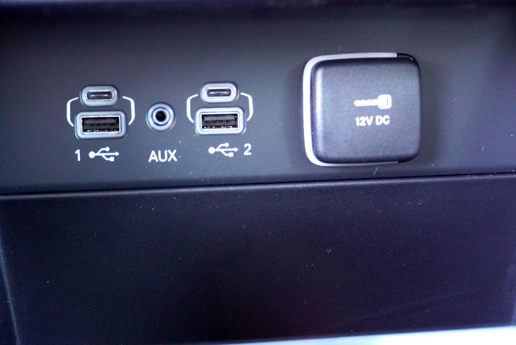 New Car 2025 Jeep Grand Cherokee  Laredo For Sale Under $35,000 In Taylor, Texas