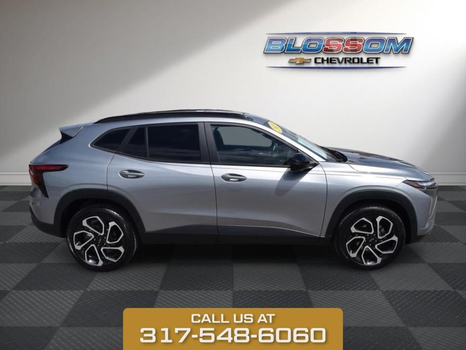 2025 Chevrolet Trax #8