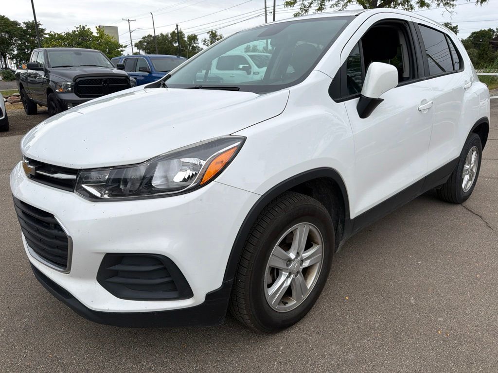 Summit White 2022 Chevrolet Trax SUV / Crossover All-Wheel Drive 6-Speed Automatic