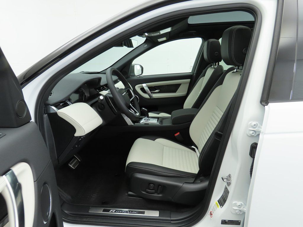 Thumbnail: 2023 Land Rover Discovery Sport - 20