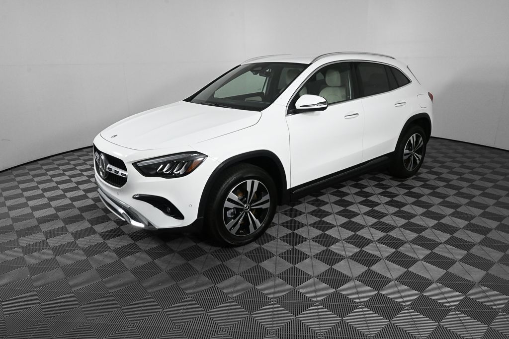Polar White 2026 Mercedes-Benz GLA SUV / Crossover Front-Wheel Drive 8-Speed Dual Clutch
