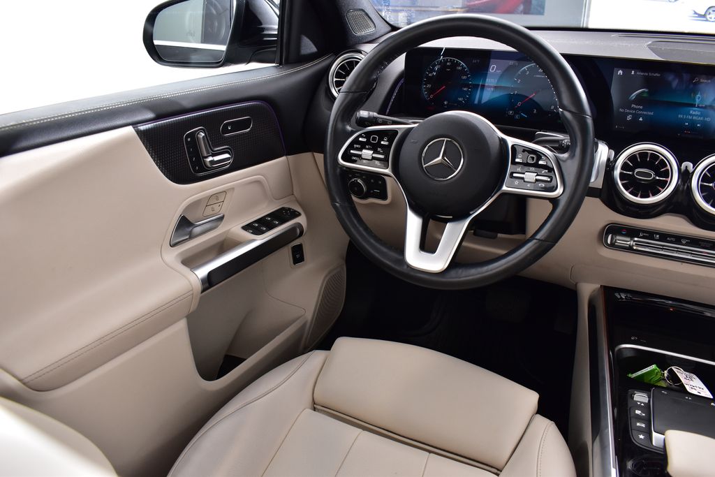 Thumbnail: 2022 Mercedes-Benz GLB - 24