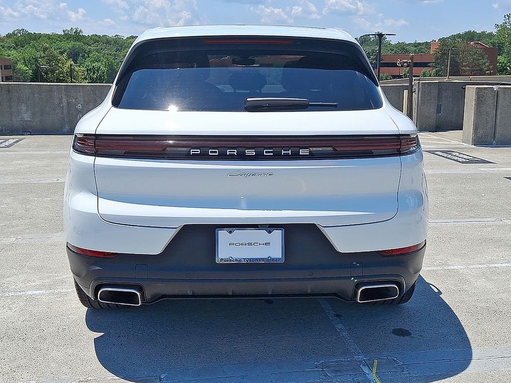 Thumbnail: 2024 Porsche Cayenne - 9