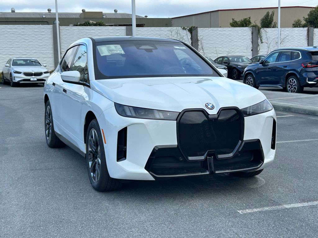 Thumbnail: 2026 BMW iX - 7