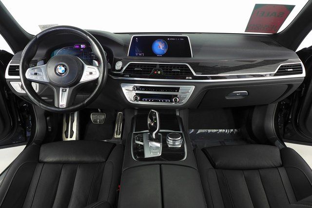 2021 BMW 7 Series 740i 24