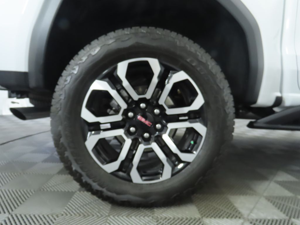 Thumbnail: 2025 GMC Canyon - 32