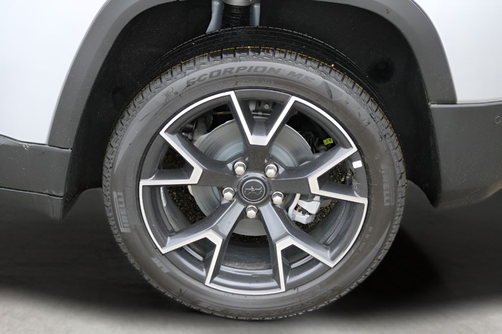 New 2026 Silver Jeep Overland image 9
