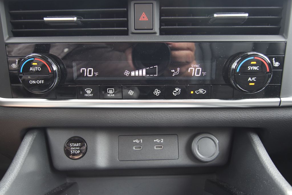 Used 2025 Nissan Rogue SUV