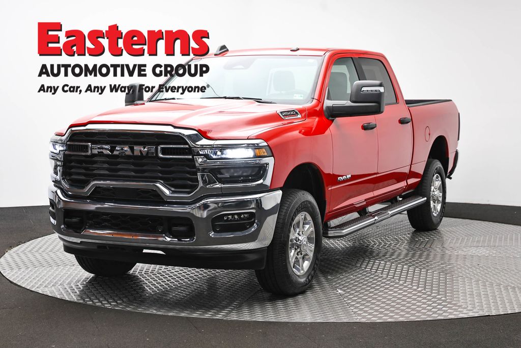 2026 RAM 2500 Rojo (Flame Red Clearcoat) Camioneta Todo terreno 8 velocidades Automática