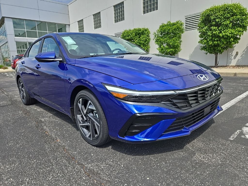 2025 Hyundai Elantra SEL 9