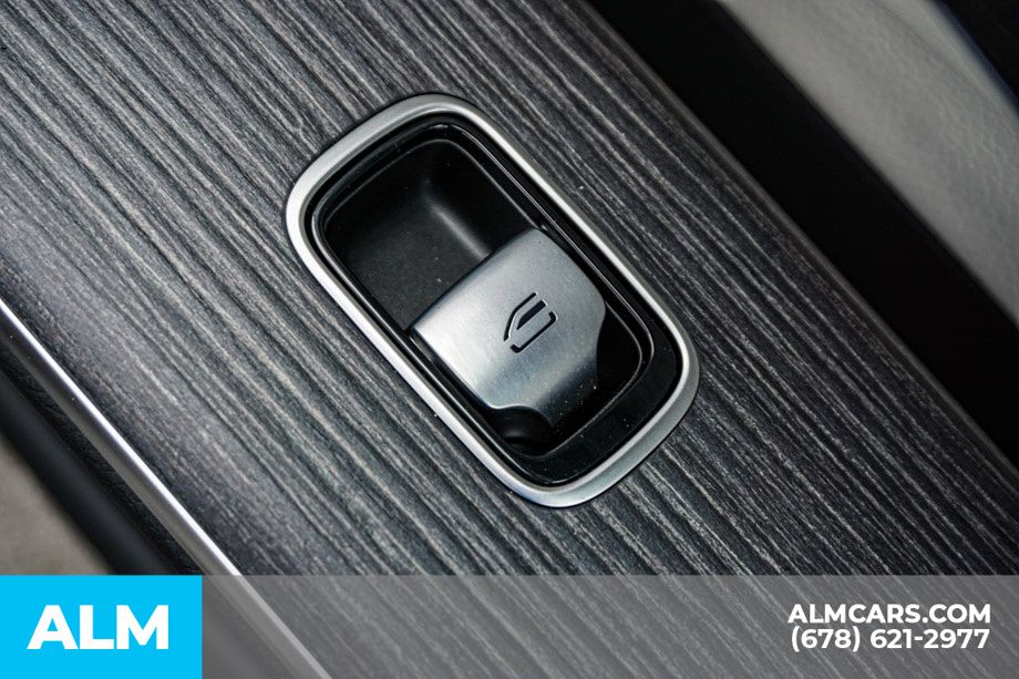 Used 2024 Red Mercedes-Benz 580 image 58
