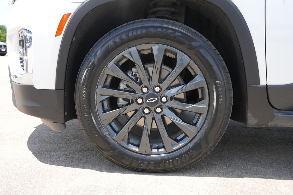2022 Chevrolet Traverse RS Beige at Texan Dodge Chrysler Jeep Ram