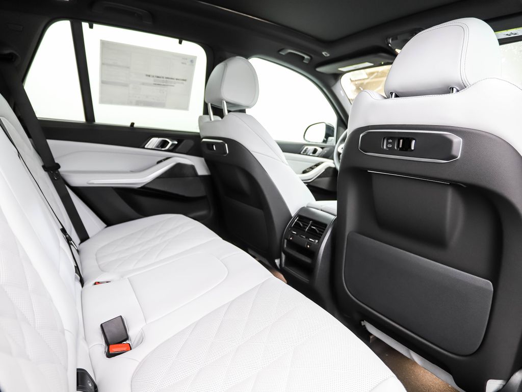 Thumbnail: 2026 BMW X5 - 26