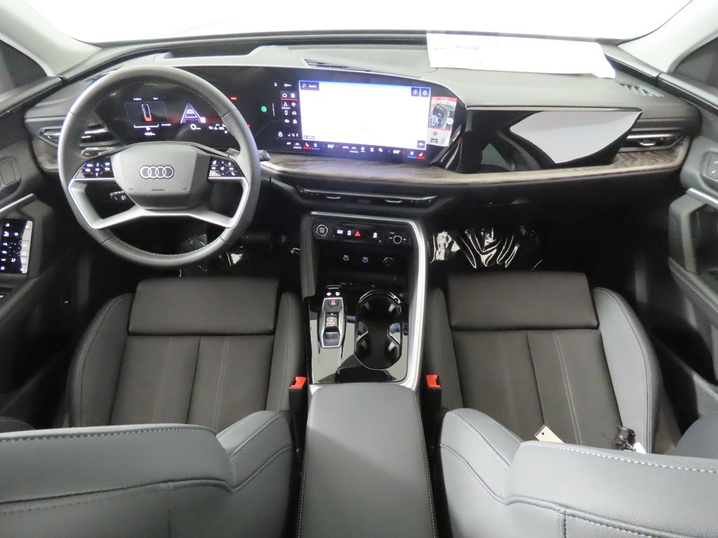 Thumbnail: 2025 Audi Q5 - 11