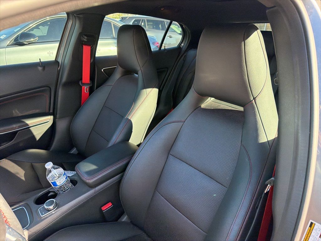 Thumbnail: 2015 Mercedes-Benz GLA - 8