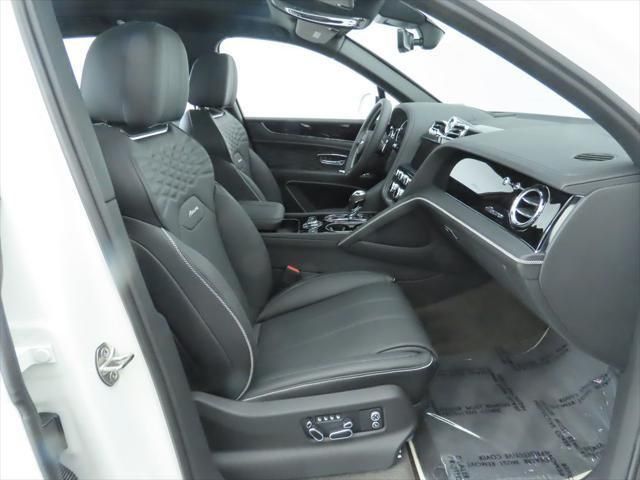 Thumbnail: 2025 Bentley Bentayga - 21