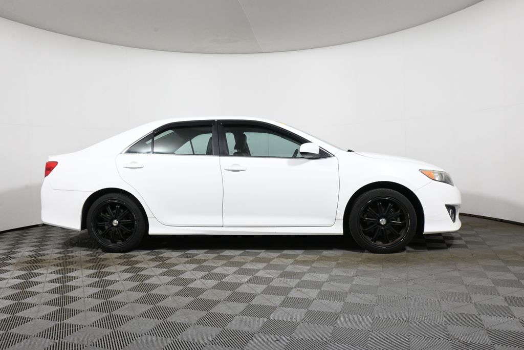 Thumbnail: 2012 Toyota Camry - 8