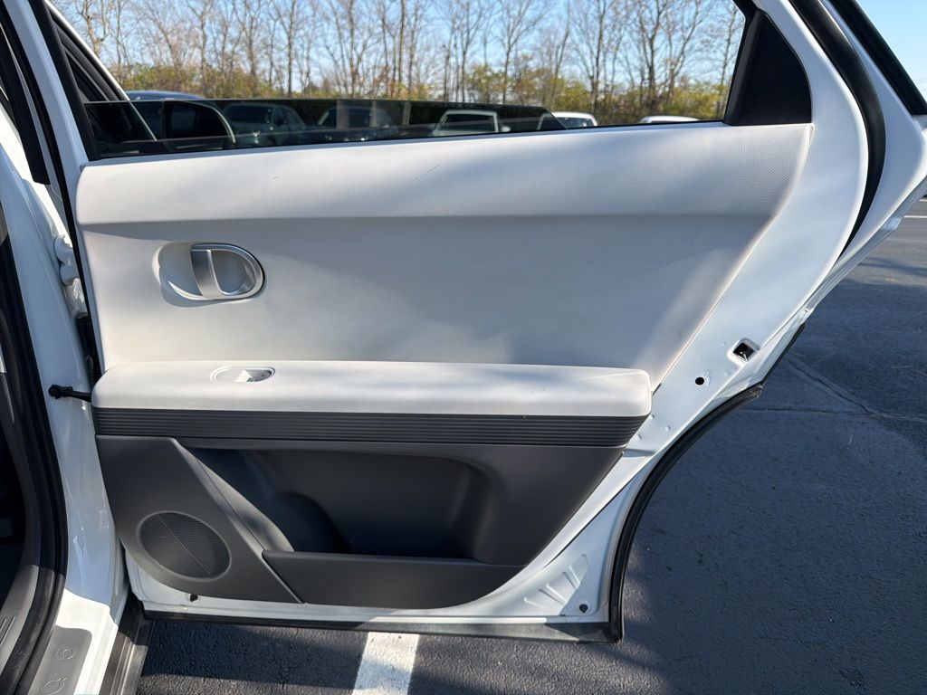 Thumbnail: 2024 Hyundai Ioniq 5 - 24