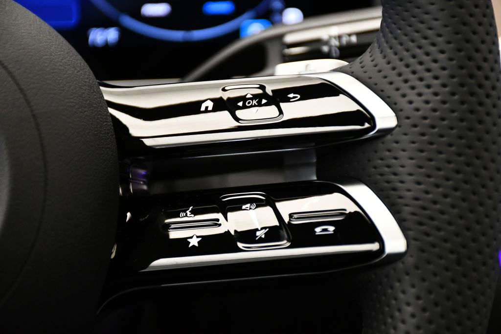 Thumbnail: 2026 Mercedes-Benz GLC - 24