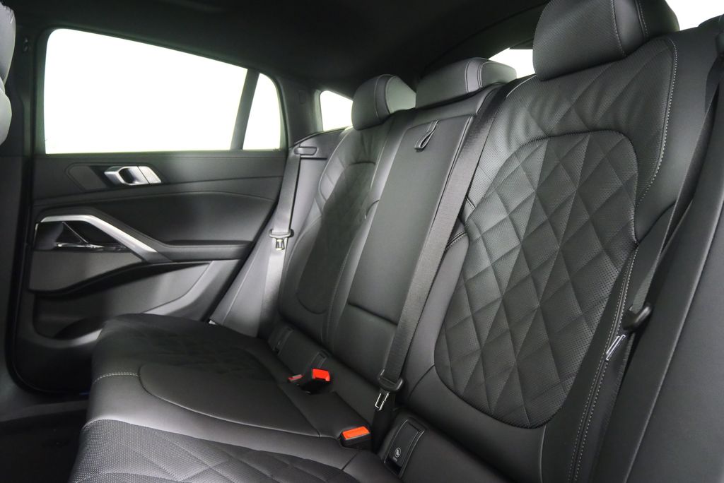 Thumbnail: 2026 BMW X6 - 16