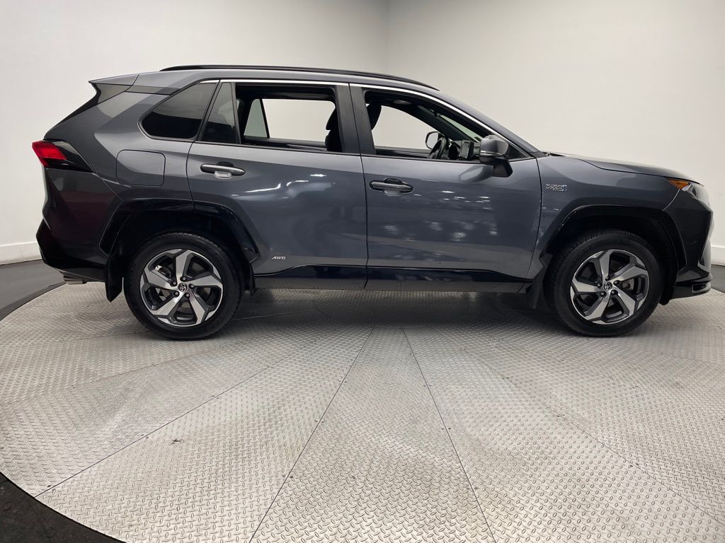 2021 Toyota RAV4 SE 4