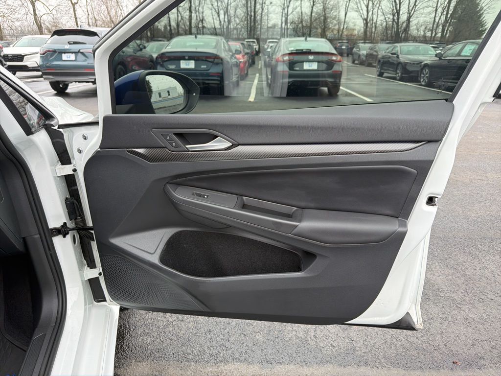 Thumbnail: 2023 Volkswagen Golf - 24