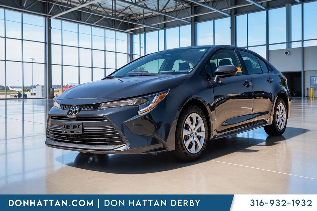 2025 Toyota Corolla LE FWD