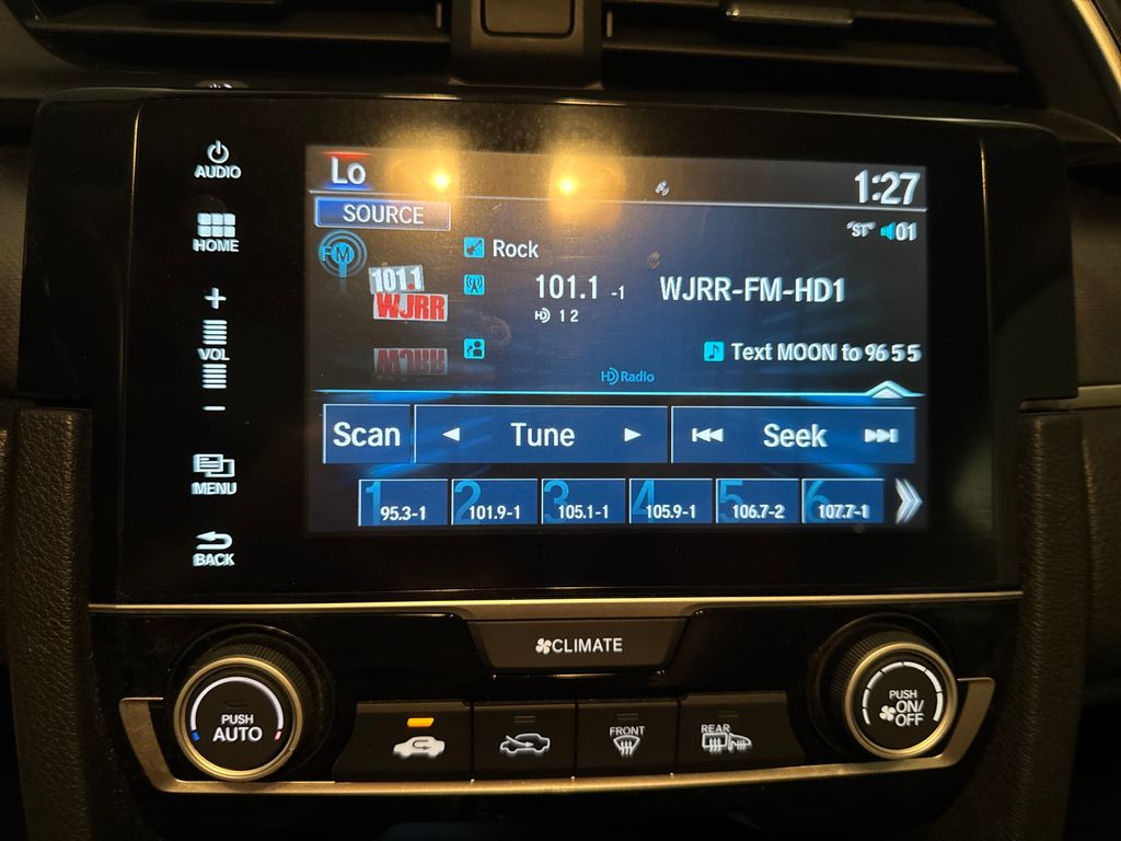 Used 2018  Honda EX image 25