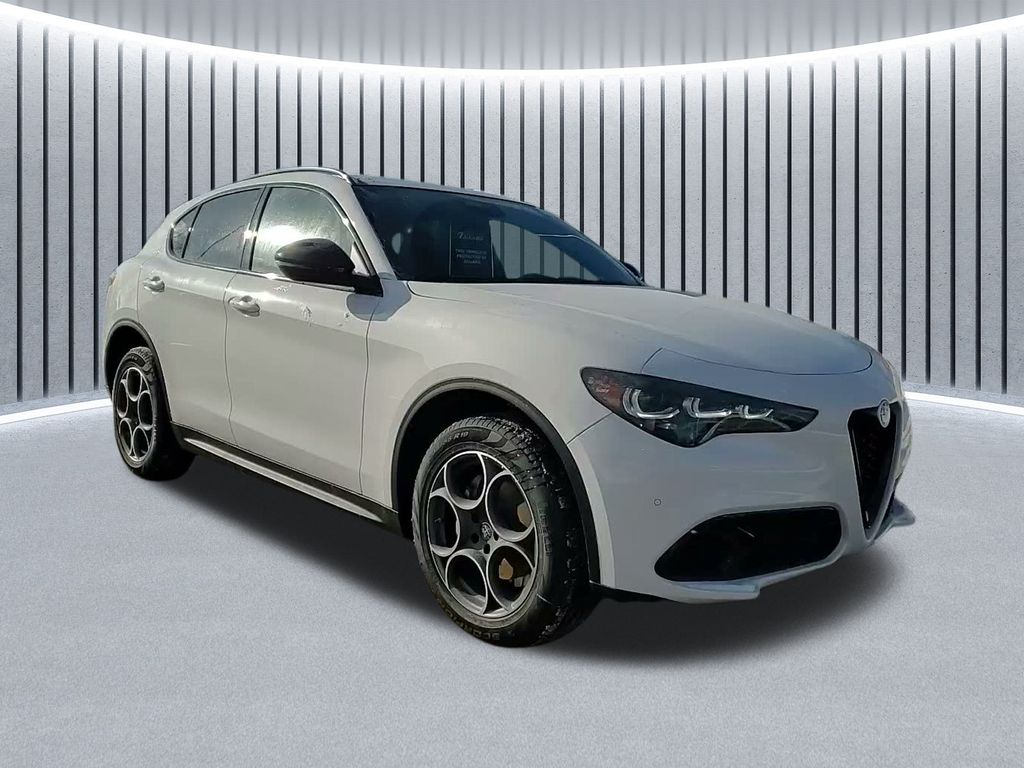 Milano White 2025 Alfa Romeo Stelvio AWD SUV / Crossover All-Wheel Drive 8-Speed Automatic