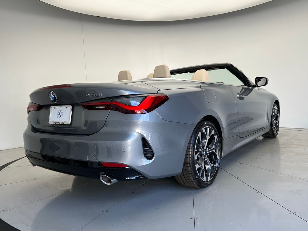 Thumbnail: 2026 BMW 4 Series - 5