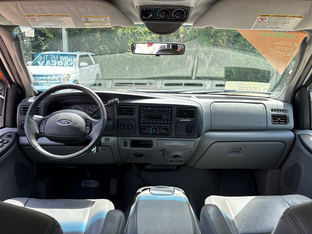 Used 2005 Silver Ford XLS image 8