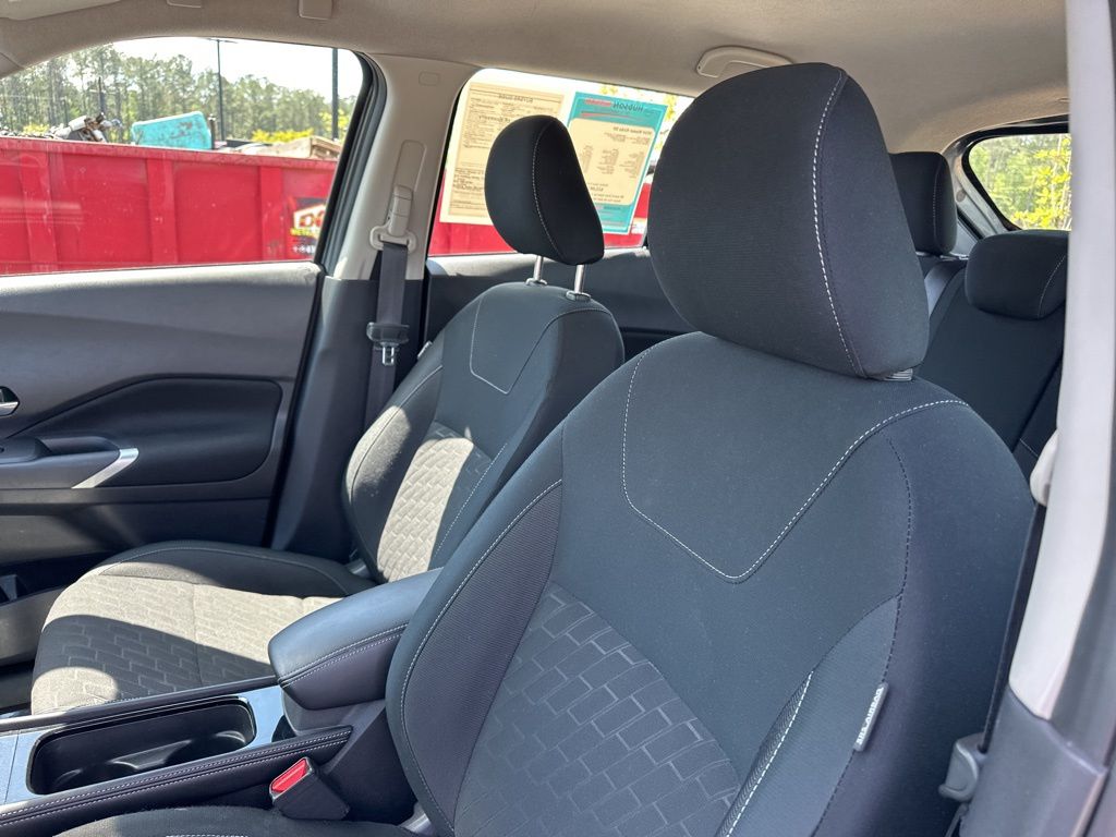 2024 Gun Metallic Nissan Kicks SV FWD SUV