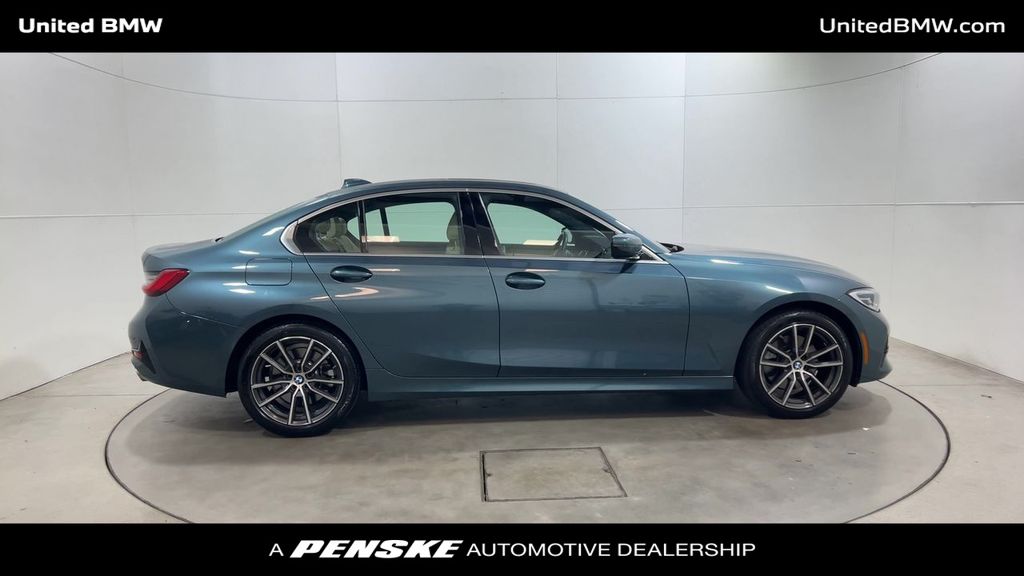 Thumbnail: 2021 BMW 3 Series - 9