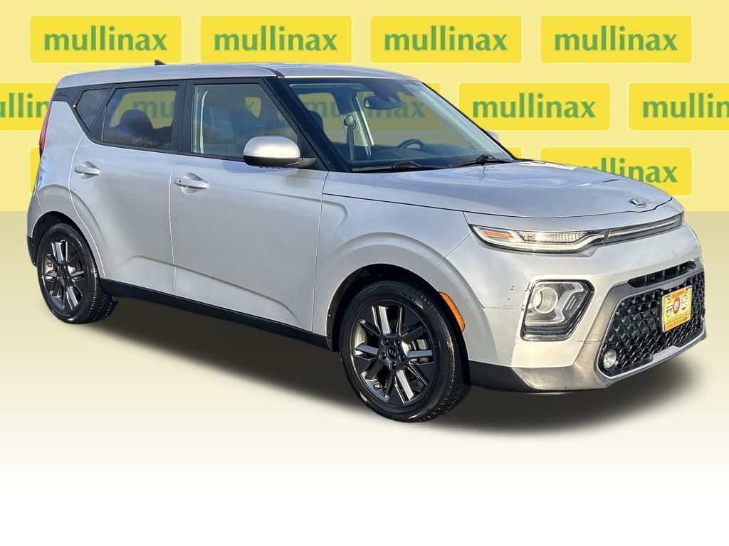 Sparkling Silver 2020 Kia Soul EX FWD SUV / Crossover Front-Wheel Drive Continuously Variable Transmission