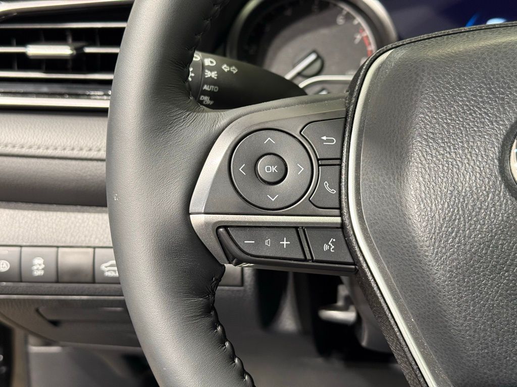 Thumbnail: 2024 Toyota Camry - 24