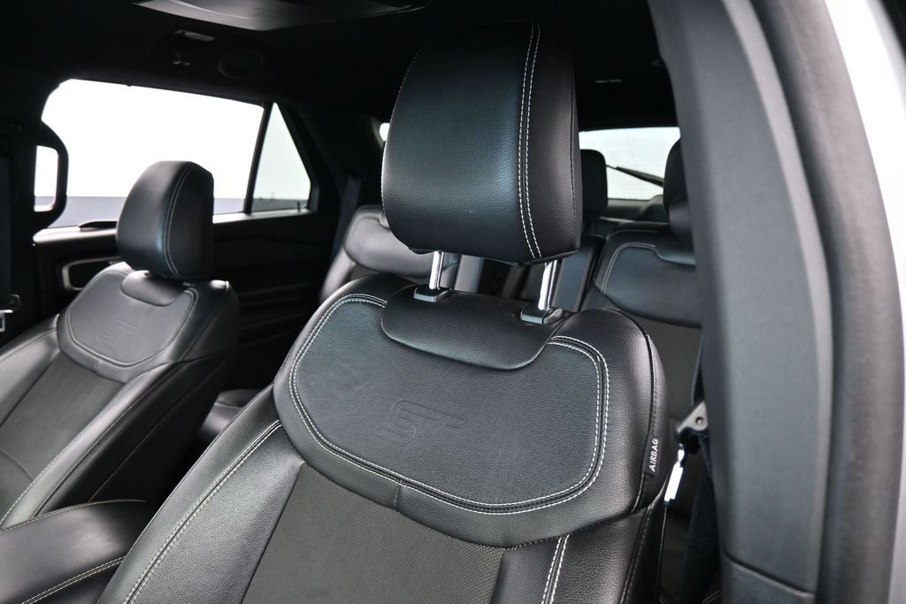 2023 Ford Explorer ST - Photo 16
