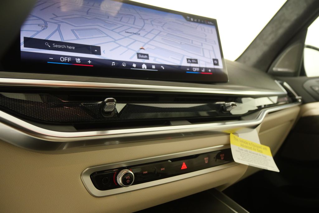 Thumbnail: 2026 BMW X7 - 23