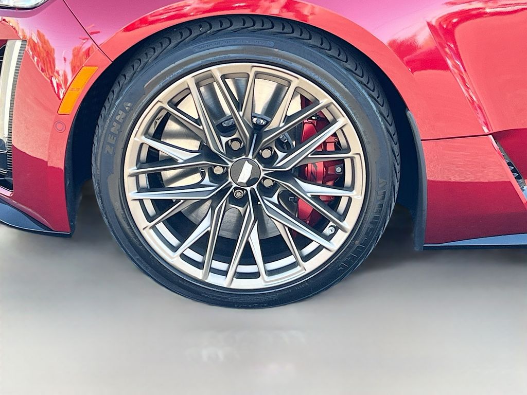 Used 2024 Red Cadillac V image 32