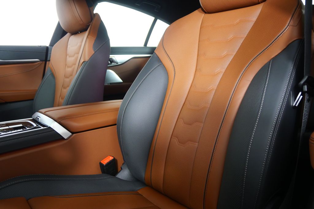 Thumbnail: 2026 BMW 8 Series - 12