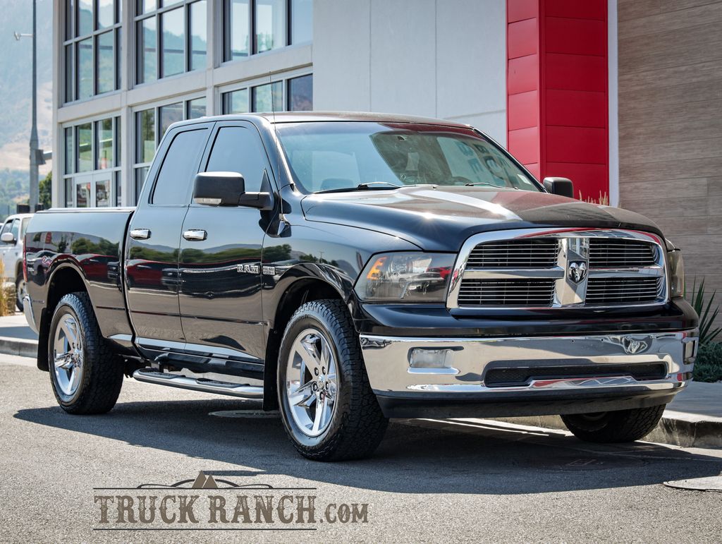 Brilliant Black Crystal Pearlcoat 2010 Dodge RAM 1500 Pickup Truck Four-Wheel Drive 5-Speed Automatic