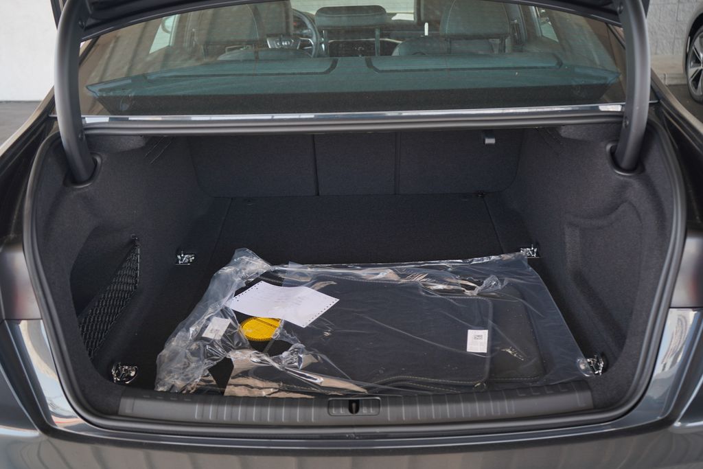 Thumbnail: 2025 Audi A6 - 11