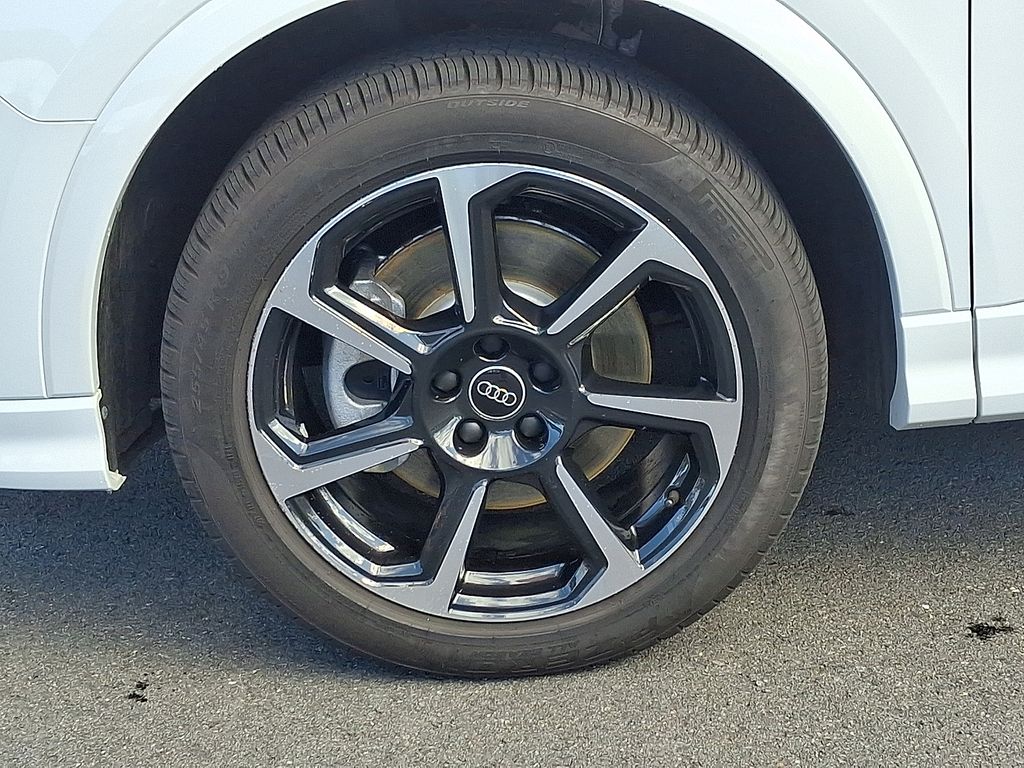 Thumbnail: 2025 Audi Q3 - 8